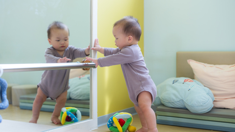 10 activités Montessori à faire à la maison avec votre enfant (0-6 ans)